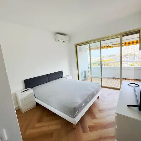 #s21 Chic Escape - Sea & Port View - Marina Apartmán *